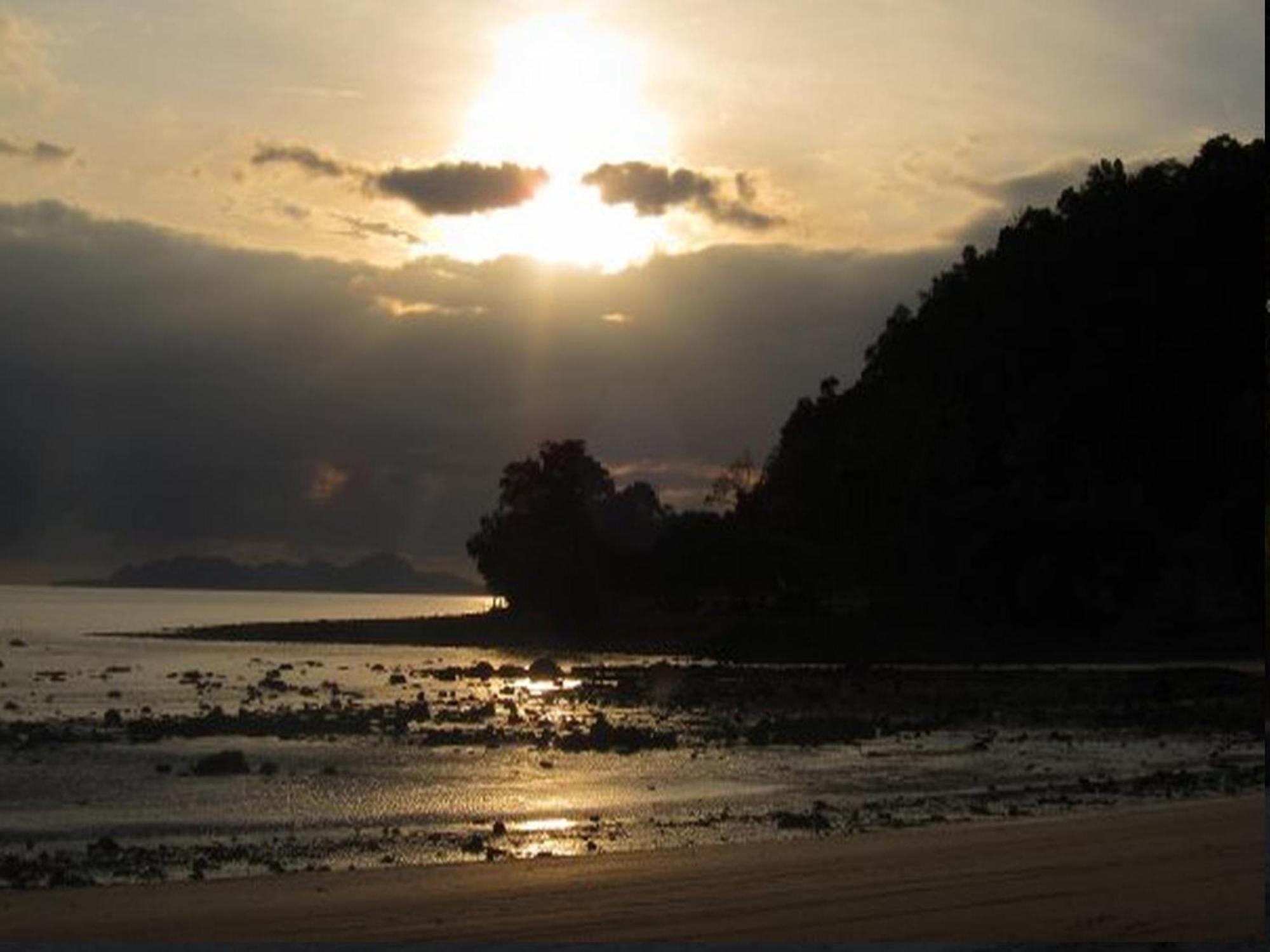 Bonhomie Beach Cottage Koh Jum Esterno foto