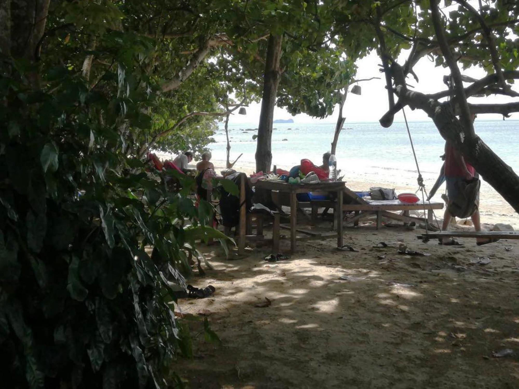 Bonhomie Beach Cottage Koh Jum Esterno foto