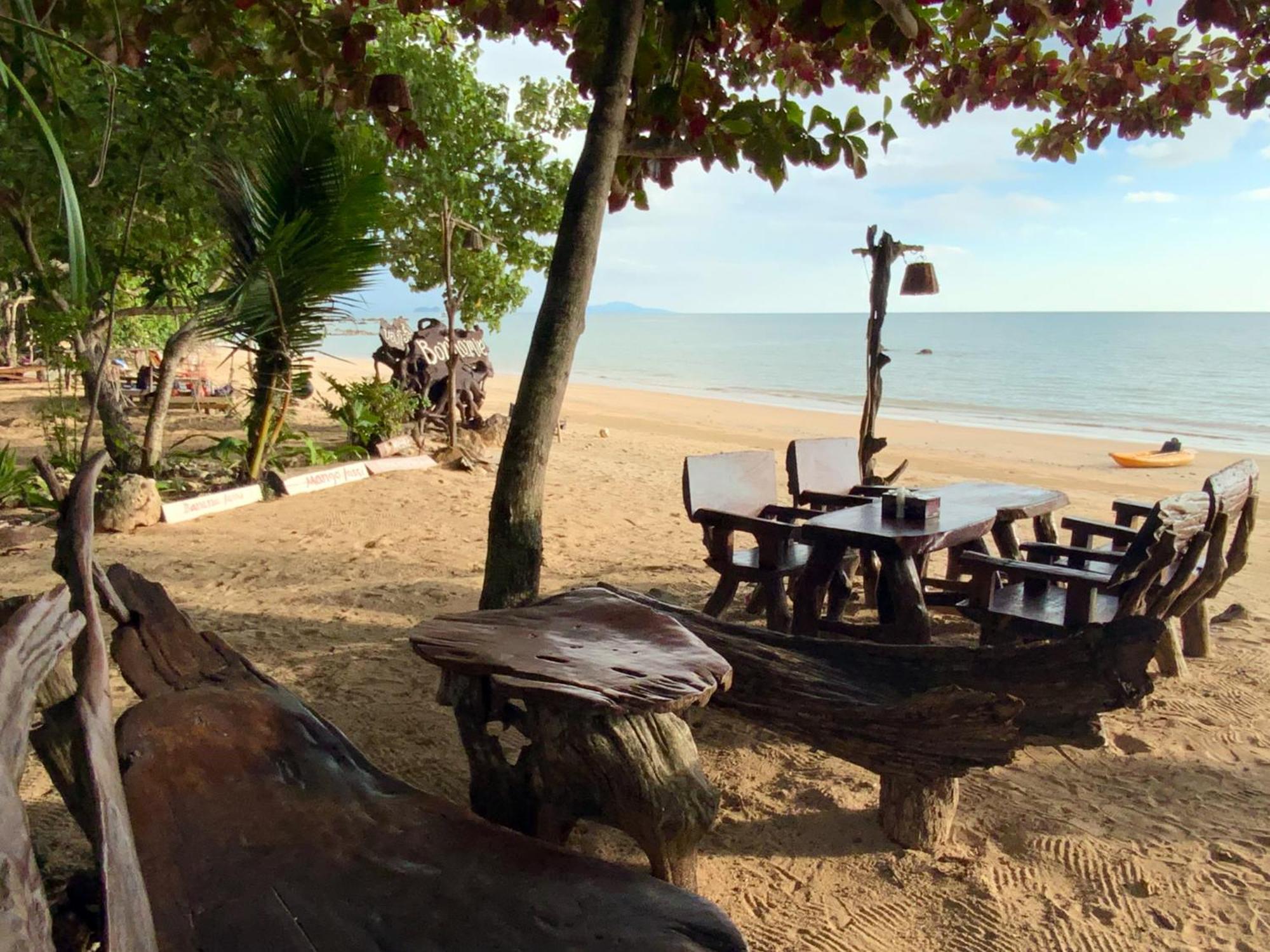 Bonhomie Beach Cottage Koh Jum Esterno foto